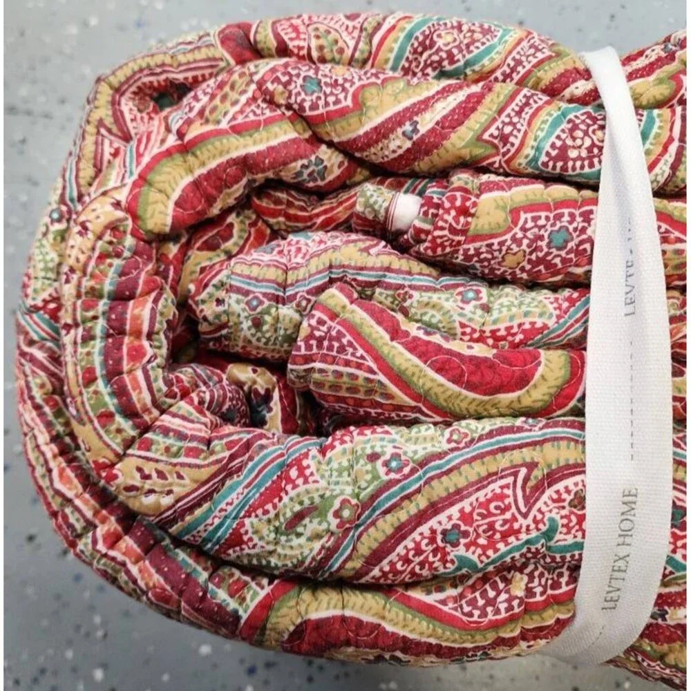 Levtex Home Spruce Paisley Reversible Quilt Set Unisex King Size Red